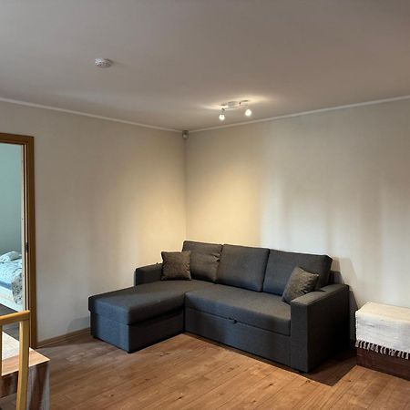 Dikol Two-Room Apartment-Self Check-In & Free Parking Near City Center Талин Екстериор снимка