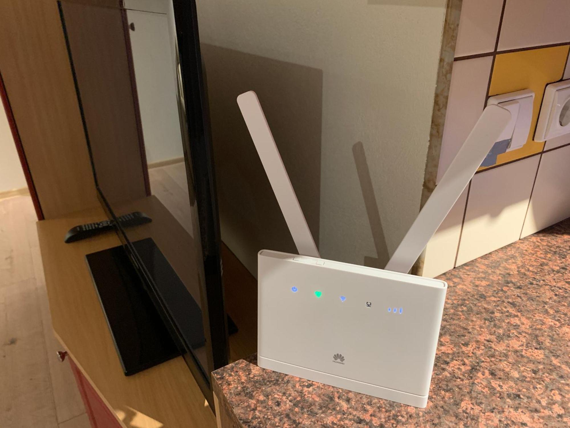 Dikol Two-Room Apartment-Self Check-In & Free Parking Near City Center Талин Екстериор снимка