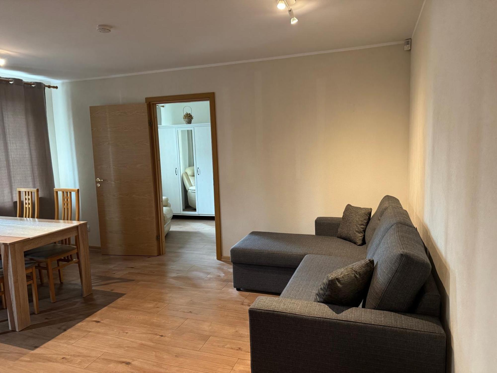 Dikol Two-Room Apartment-Self Check-In & Free Parking Near City Center Талин Екстериор снимка